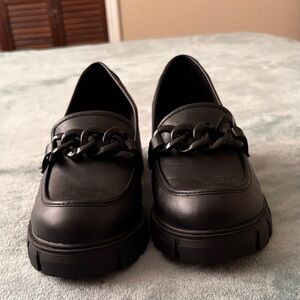 Elegant Black Chain Loafers